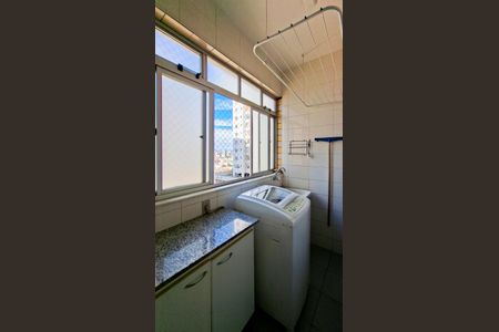 Apartamento à venda com 78m², 3 quartos e 1 vagaÁrea de Serviço