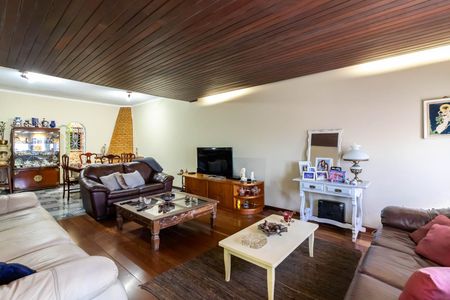 Casa à venda com 6 quartos, 400m² em Lauzane Paulista, São Paulo