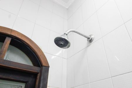 Casa para alugar com 300m², 6 quartos e 2 vagasCasa 2 -Banheiro de serviço