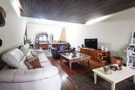 Casa para alugar com 300m², 6 quartos e 2 vagasCasa 2 - Sala 