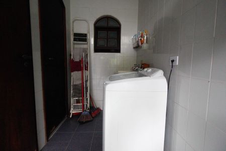 Casa para alugar com 300m², 6 quartos e 2 vagasCasa 2 - Área de Serviço 