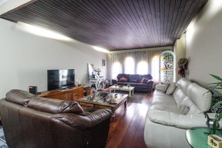 Casa para alugar com 300m², 6 quartos e 2 vagasCasa 2 - Sala 