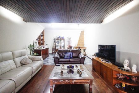 Casa para alugar com 300m², 6 quartos e 2 vagasCasa 2 - Sala 