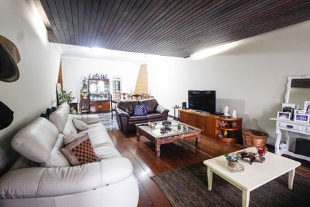 Casa para alugar com 300m², 6 quartos e 2 vagasCasa 2 - Sala 