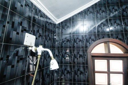 Casa para alugar com 300m², 6 quartos e 2 vagasBanheiro casa 2