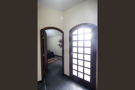 Casa para alugar com 300m², 6 quartos e 2 vagasCasa 2 - corredor