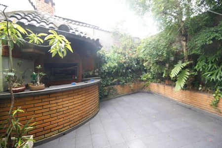 Casa para alugar com 300m², 6 quartos e 2 vagasCasa 2 - Área comum