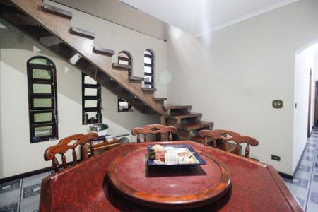 Casa para alugar com 300m², 6 quartos e 2 vagasCasa 2 - Sala de estar