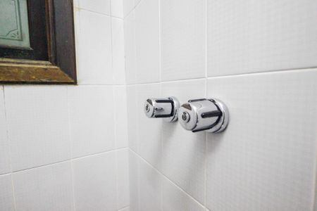 Casa para alugar com 300m², 6 quartos e 2 vagasCasa 2 -Banheiro de serviço