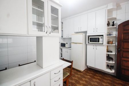 Casa para alugar com 297m², 2 quartos e 1 vaga Casa para alugar com 297m², 2 quartos e 1 vagaCozinha