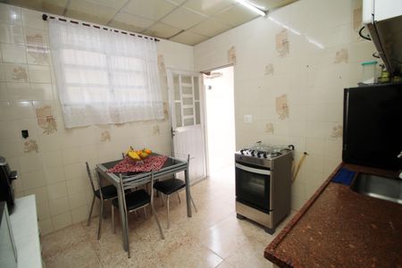Casa à venda com 99m², 2 quartos e 1 vagaCozinha