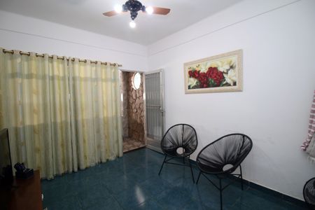 Casa à venda com 99m², 2 quartos e 1 vagaSala