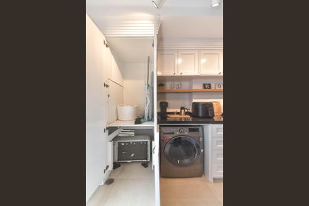 Apartamento à venda com 40m², 1 quarto e 1 vagaSala/Cozinha