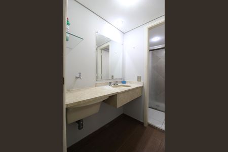 Banheiro de apartamento para alugar com 1 quarto, 37m² em Indianópolis, São Paulo