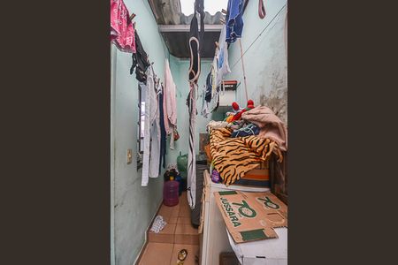 Casa à venda com 250m², 2 quartos e 2 vagas Casa à venda com 250m², 2 quartos e 2 vagasEdícula 1