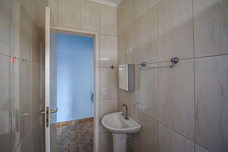 Casa à venda com 250m², 2 quartos e 2 vagas Casa à venda com 250m², 2 quartos e 2 vagasEdícula 3