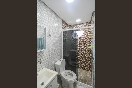 Casa à venda com 250m², 2 quartos e 2 vagas Casa à venda com 250m², 2 quartos e 2 vagasBanheiro