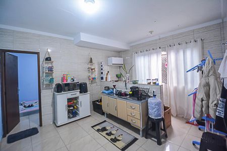 Casa à venda com 250m², 2 quartos e 2 vagas Casa à venda com 250m², 2 quartos e 2 vagasEdícula 2