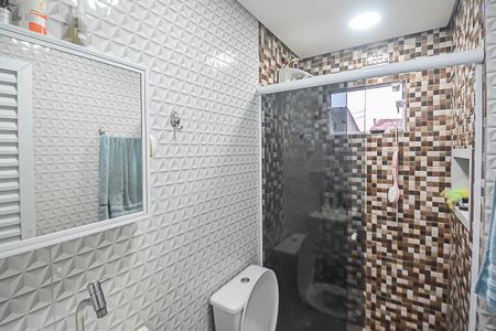 Casa à venda com 250m², 2 quartos e 2 vagas Casa à venda com 250m², 2 quartos e 2 vagasBanheiro