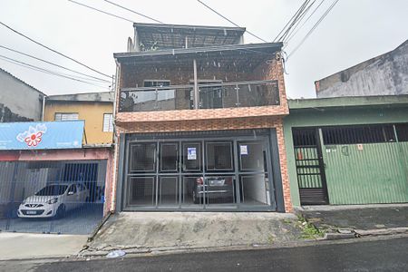 Casa à venda com 250m², 2 quartos e 2 vagas Casa à venda com 250m², 2 quartos e 2 vagasFachada