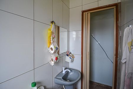 Casa à venda com 250m², 2 quartos e 2 vagas Casa à venda com 250m², 2 quartos e 2 vagasEdícula 4