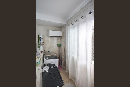 Casa à venda com 250m², 2 quartos e 2 vagas Casa à venda com 250m², 2 quartos e 2 vagasEdícula 2