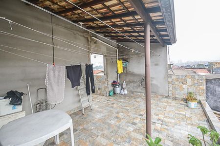 Casa à venda com 250m², 2 quartos e 2 vagas Casa à venda com 250m², 2 quartos e 2 vagasQuintal