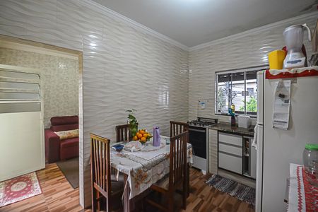 Casa à venda com 250m², 2 quartos e 2 vagas Casa à venda com 250m², 2 quartos e 2 vagasCozinha