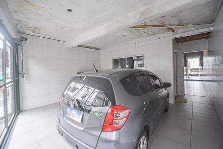 Casa à venda com 250m², 2 quartos e 2 vagas Casa à venda com 250m², 2 quartos e 2 vagasGaragem