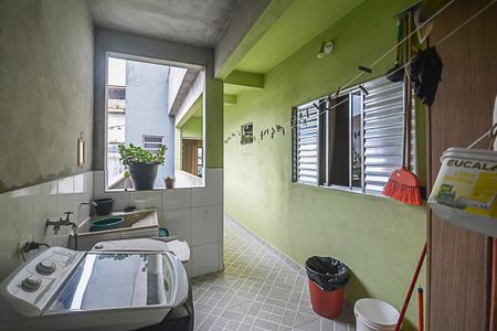 Casa à venda com 250m², 2 quartos e 2 vagas Casa à venda com 250m², 2 quartos e 2 vagasÁrea de Serviço