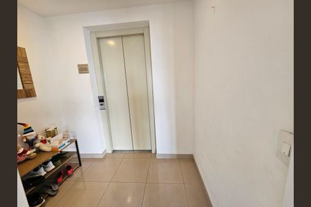 Apartamento para alugar com 101m², 3 quartos e 1 vagaHall Privativo