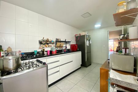 Apartamento à venda com 185m², 4 quartos e 3 vagasCozinha