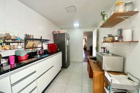 Apartamento à venda com 185m², 4 quartos e 3 vagasCozinha