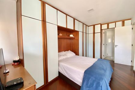 Apartamento à venda com 185m², 4 quartos e 3 vagasSuite 