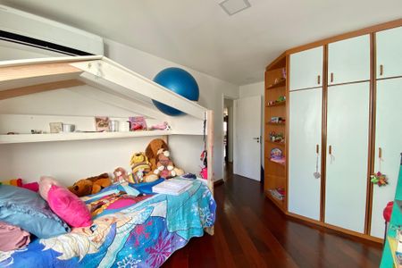 Apartamento à venda com 185m², 4 quartos e 3 vagasQuarto 4