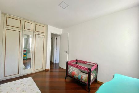 Apartamento à venda com 185m², 4 quartos e 3 vagasQuarto 3