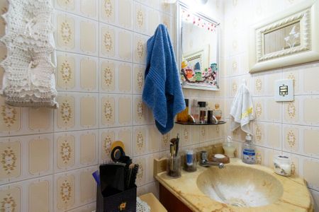 Apartamento à venda com 63m², 2 quartos e 1 vaga Apartamento à venda com 63m², 2 quartos e 1 vagaBanheiro