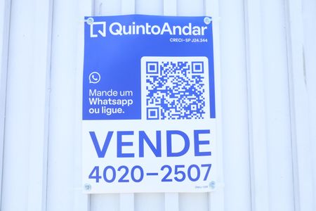Casa à venda com 97m², 3 quartos e 2 vagasPlaca instalada no portão do imóvel - Código da placa: ZNHJ-1308
