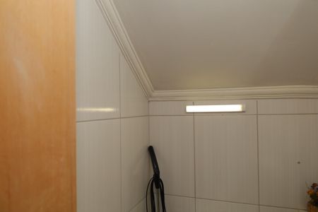 Casa à venda com 97m², 3 quartos e 2 vagasBanheiro 3 - Lavabo