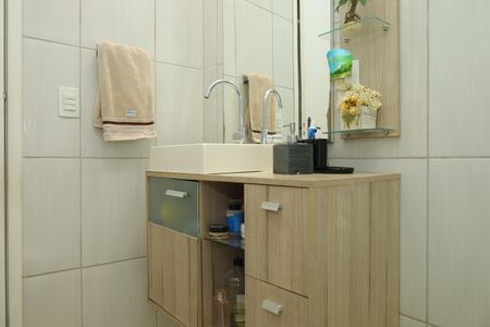 Casa à venda com 97m², 3 quartos e 2 vagasBanheiro 2