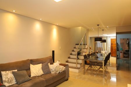 Sala de casa à venda com 3 quartos, 97m² em Itaquera, São Paulo