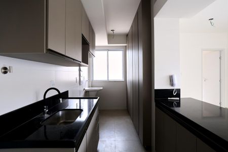 Apartamento para alugar com 55m², 2 quartos e 1 vaga Apartamento para alugar com 55m², 2 quartos e 1 vagaCozinha e Área de Serviço