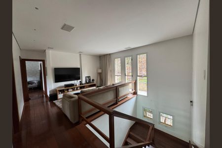 Casa à venda com 348m², 4 quartos e 5 vagasSala