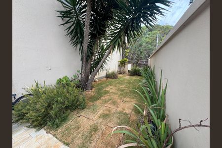 Casa à venda com 348m², 4 quartos e 5 vagasJardim