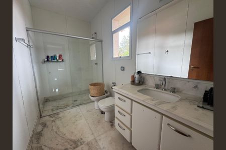 Casa à venda com 348m², 4 quartos e 5 vagasBanheiro