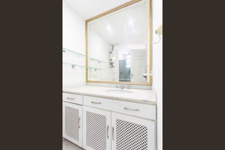 Apartamento à venda com 121m², 2 quartos e 1 vagaBanheiro Suíte 1