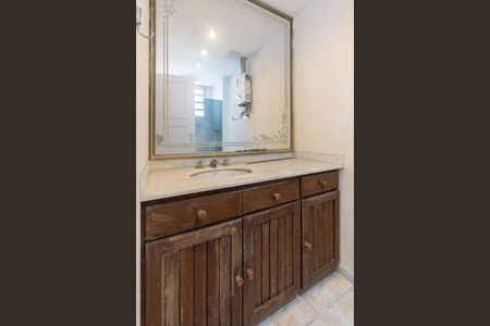 Apartamento à venda com 121m², 2 quartos e 1 vagaBanheiro Suíte 2