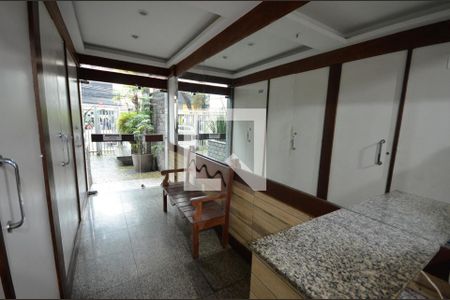 Apartamento à venda com 121m², 2 quartos e 1 vagaPortaria