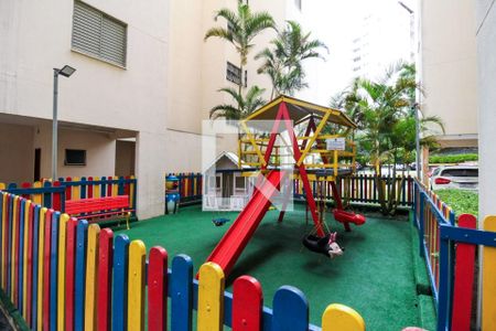 Apartamento à venda com 64m², 3 quartos e 1 vaga Apartamento à venda com 64m², 3 quartos e 1 vagaÁrea comum - Playground