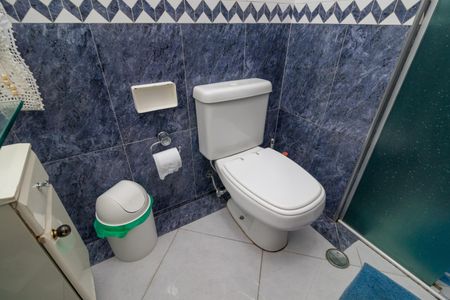 Apartamento à venda com 64m², 3 quartos e 1 vaga Apartamento à venda com 64m², 3 quartos e 1 vagaBanheiro Social